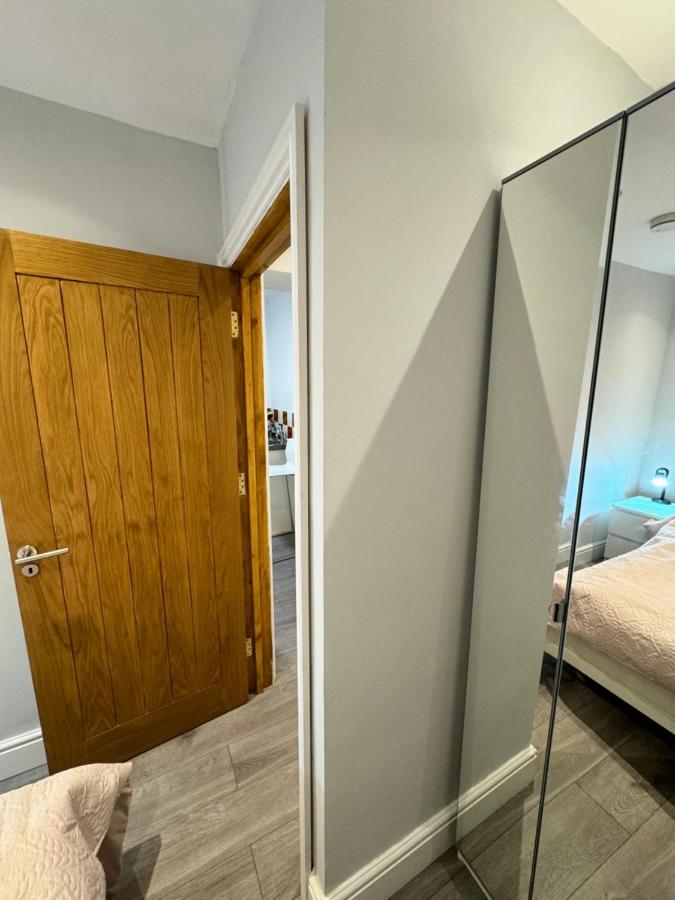 1 Bed With Kitchenette And Bathroom Oxford Exterior photo